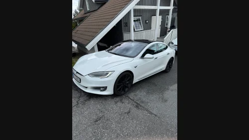TESLA Model S 75D 4WD - supercharge+premium connectivity *RESERVERT*