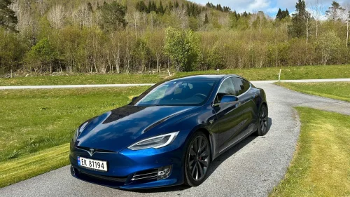 TESLA Model S 75D 4WD