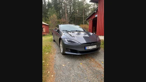 TESLA Model S 75D 4WD