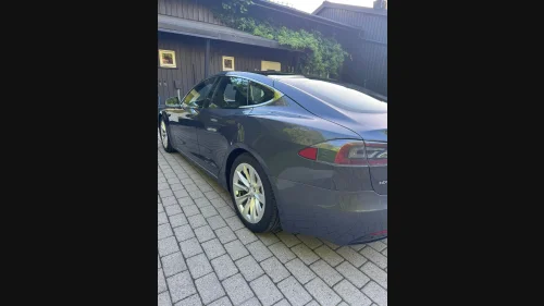 TESLA Model S 75D 4WD