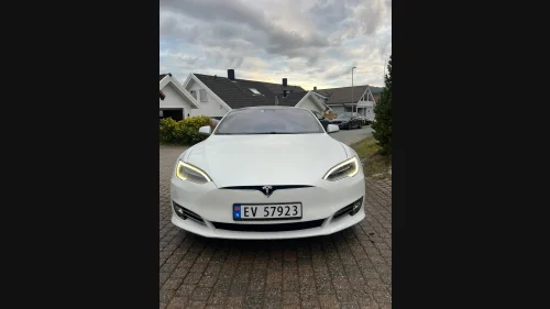 TESLA Model S 75D 4WD