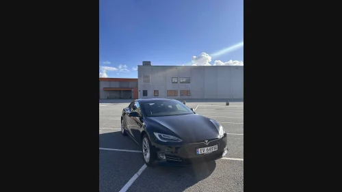 TESLA Model S 75D 4WD