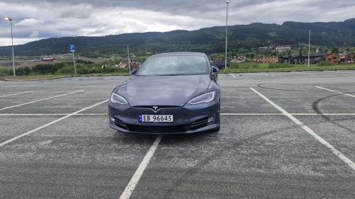 TESLA Model S Long Range Plus