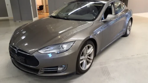 TESLA MOTORS Model S 70D  GRATISLADING, NY MOTOR BAK