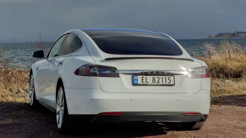 TESLA MOTORS Model S 70D