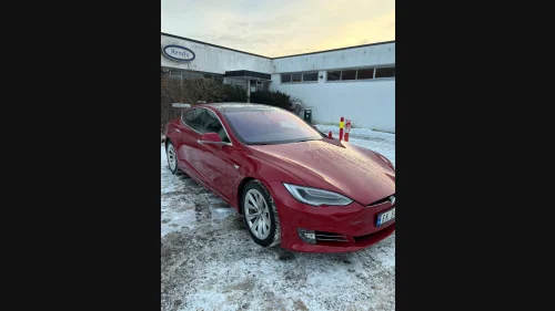 TESLA Model S 75D 4WD
