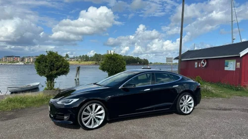TESLA Model S 75D 4WD