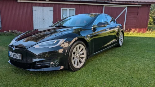 TESLA Model S 75D 4WD