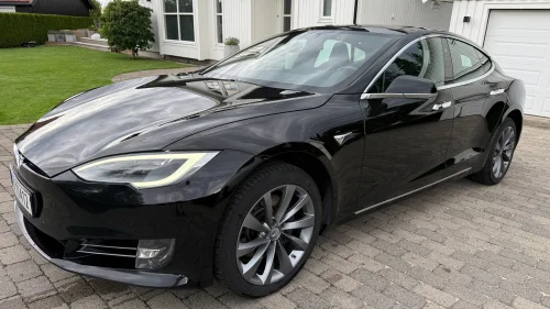 TESLA Model S 75D 4WD