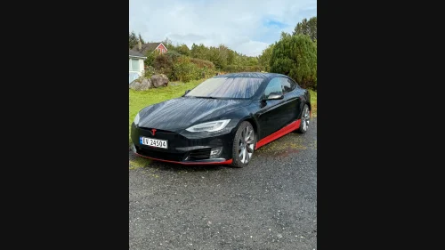 TESLA Model S 75D 4WD