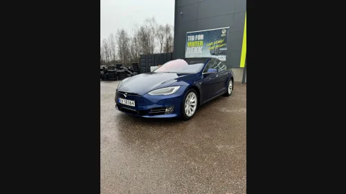TESLA Model S 75D 4WD