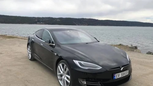 TESLA Model S 75D 4WD