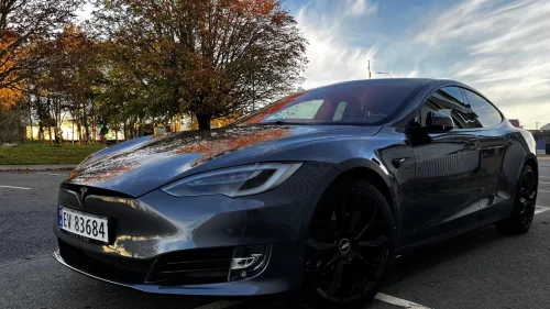 TESLA Model S AWD, Hengerfeste, Ryggekamera, S+V dekk, Eu OK til 04.2