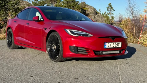 TESLA Model S 75D / 4WD / CCS / PANORAMA