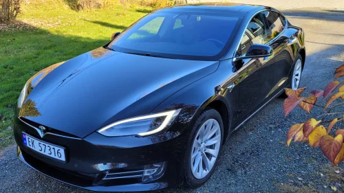 TESLA Model S S
