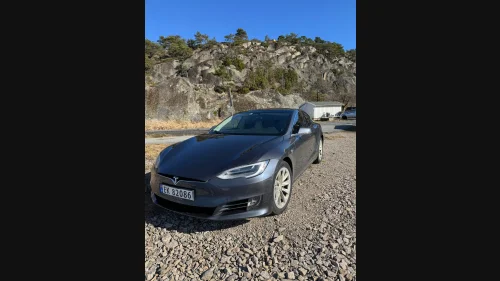 TESLA Model S 75D 4WD