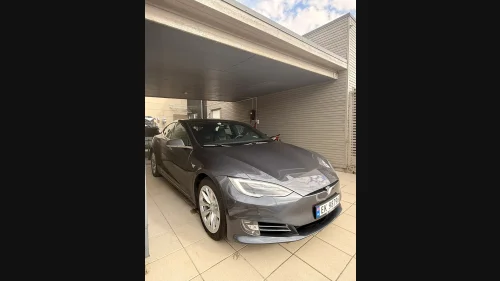 TESLA Model S 75D 4WD