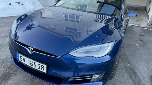 TESLA Model S 75D 4WD