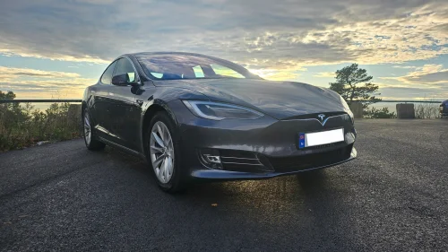 TESLA Model S 75D 4WD