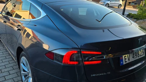 TESLA Model S 75D 4WD