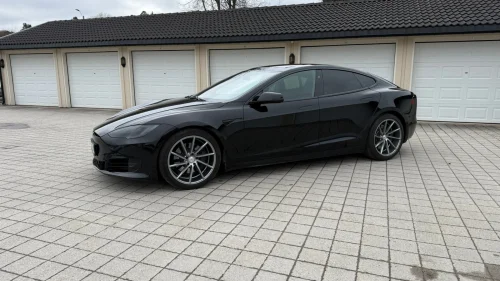 TESLA Model S 75D 4WD