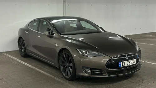 TESLA MOTORS Model S 85D