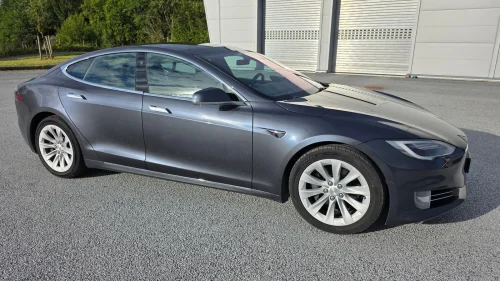 TESLA Model S 75D 4WD