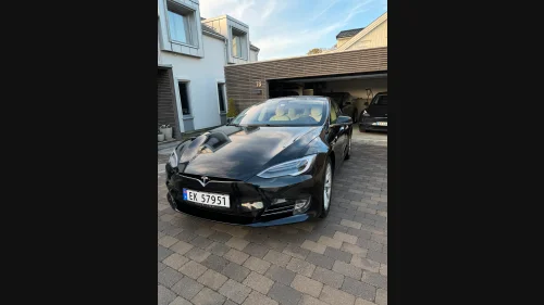 TESLA Model S 75D AWD
