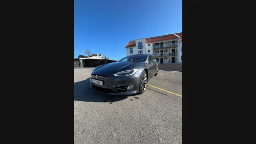 TESLA Model S 75D 4WD