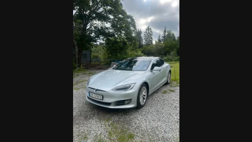 TESLA Model S 75D 4WD