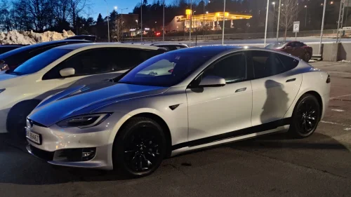 TESLA Model S 75D NY EU KONTROL