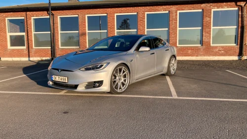 TESLA Model S 75D 4WD
