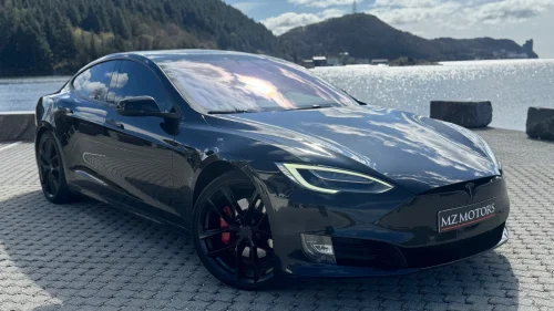 TESLA Model S 75D