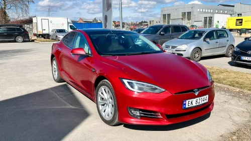 TESLA Model S 75D 4WD