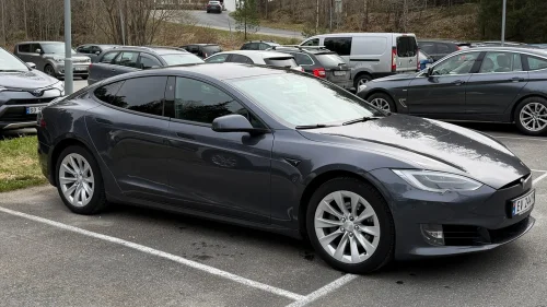 TESLA Model S 75D 4WD