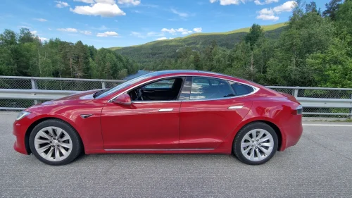 TESLA Model S 75D 4WD