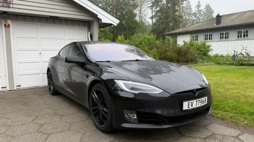 TESLA Model S 75D 4WD