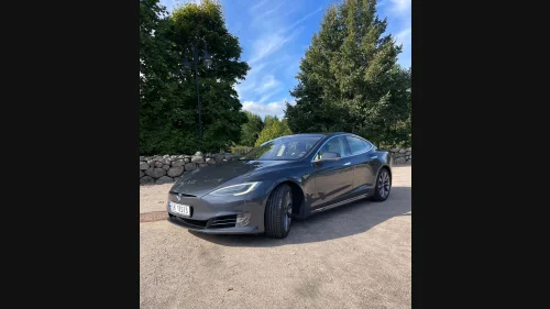 TESLA MOTORS Model S 75D