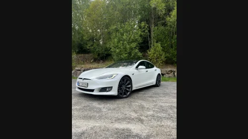 TESLA MOTORS Model S Gratis lading / HI-FI / V-pakke / Påkostet