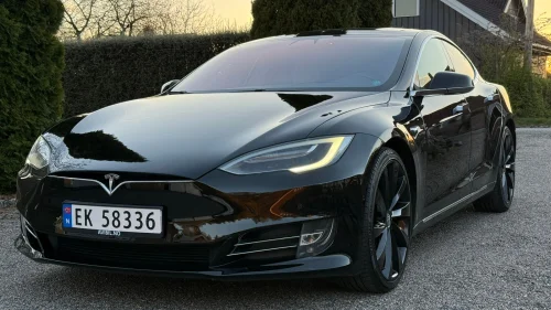 TESLA Model S 75D 4WD