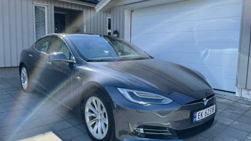 TESLA Model S MODEL S 75 kw / AP 2,5/CCS/