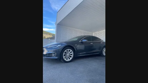 TESLA Model S 75D 4WD