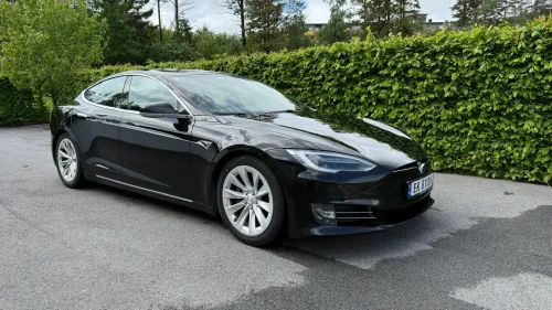 TESLA Model S 75D 4WD