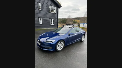 TESLA Model S 75D 4WD