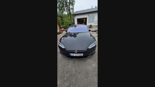 TESLA Model S 75D 4WD