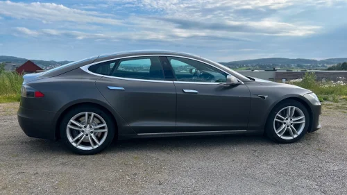 TESLA Model S 75D 4WD FSD PANO Foliert - Nye dekk, skiver og klosser!