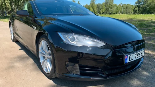 TESLA MOTORS Model S 85D