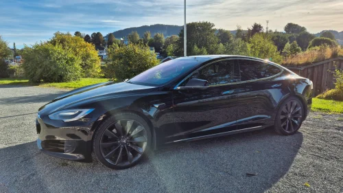 TESLA Model S 75 Dual Motor