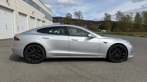 TESLA Model S 75D 4WD