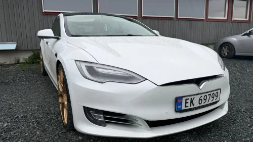 TESLA Model S 75D 4WD